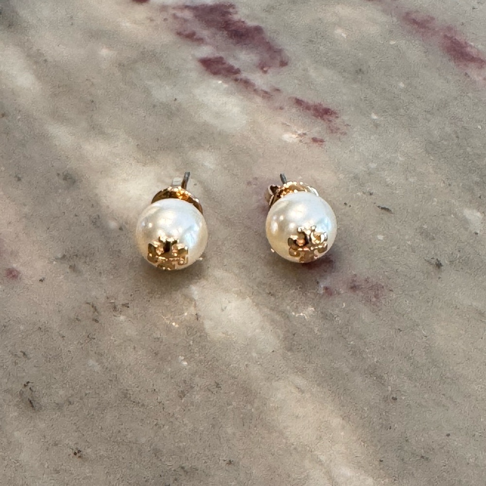 Tory Burch Pearl Studs